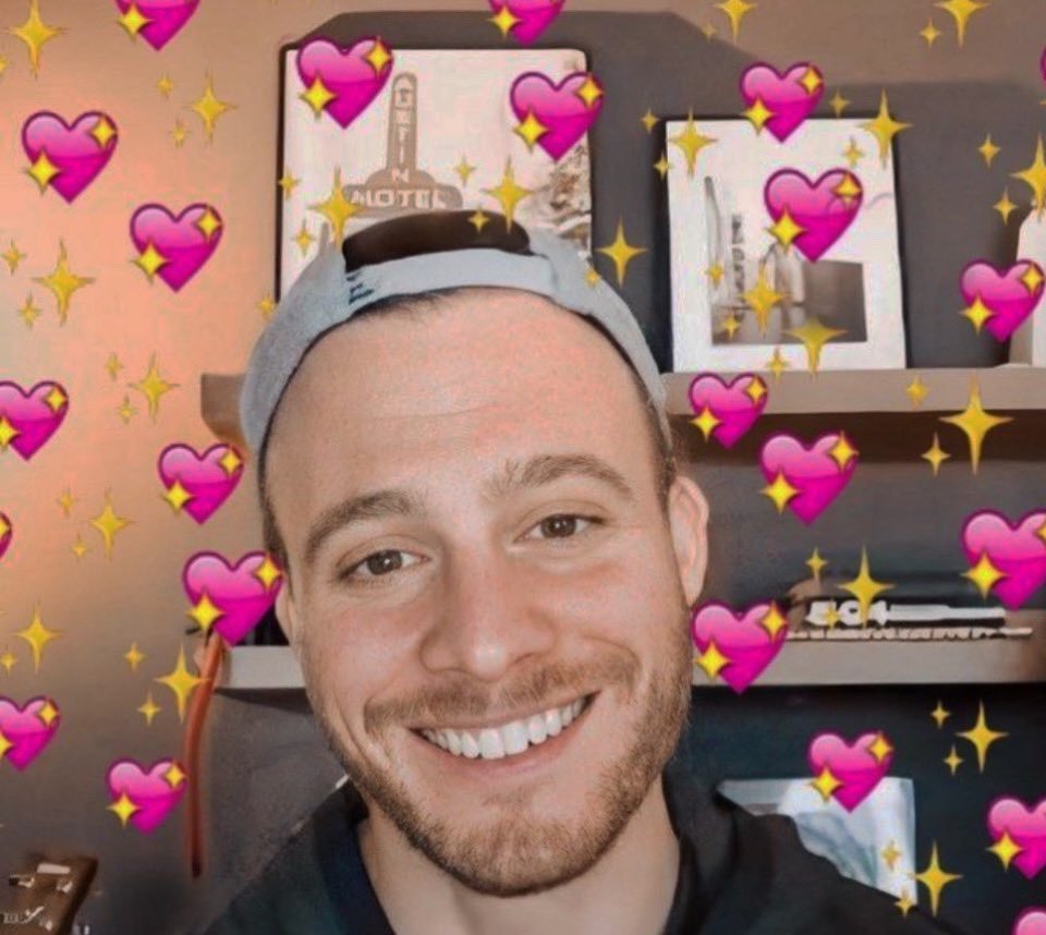 Devrim followed bestie Kemal yaaaaaaaaaaa 🥹🫶