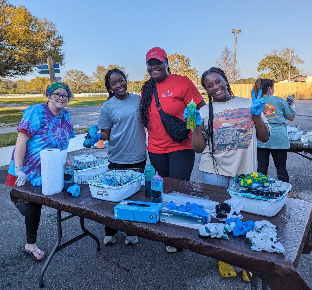 OCEatSouthAL's tweet photo. Shout out to the @UofSouthAlabama volunteers who supported UCP of Mobile’s Camp SMILE. This @uwswa’s Day of Caring was fun for the whole family with Easter egg hunts, horse rides, arts-and-crafts, and more.
#SouthServes #WeAreSouth #DOC24 https://t.co/ohOCqQltKP