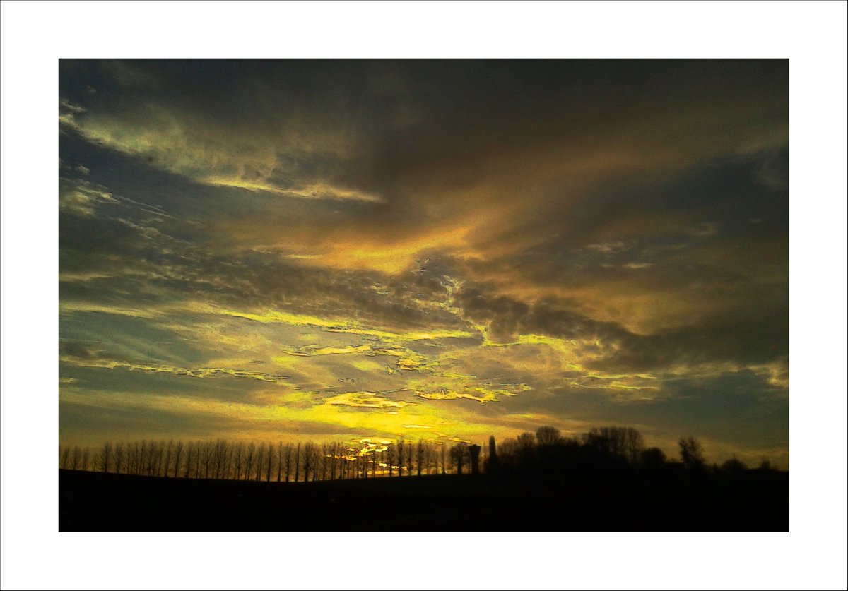VorAvel's tweet photo. Se lever matin.
Remercier le ciel. https://t.co/jnMJ4i7onz