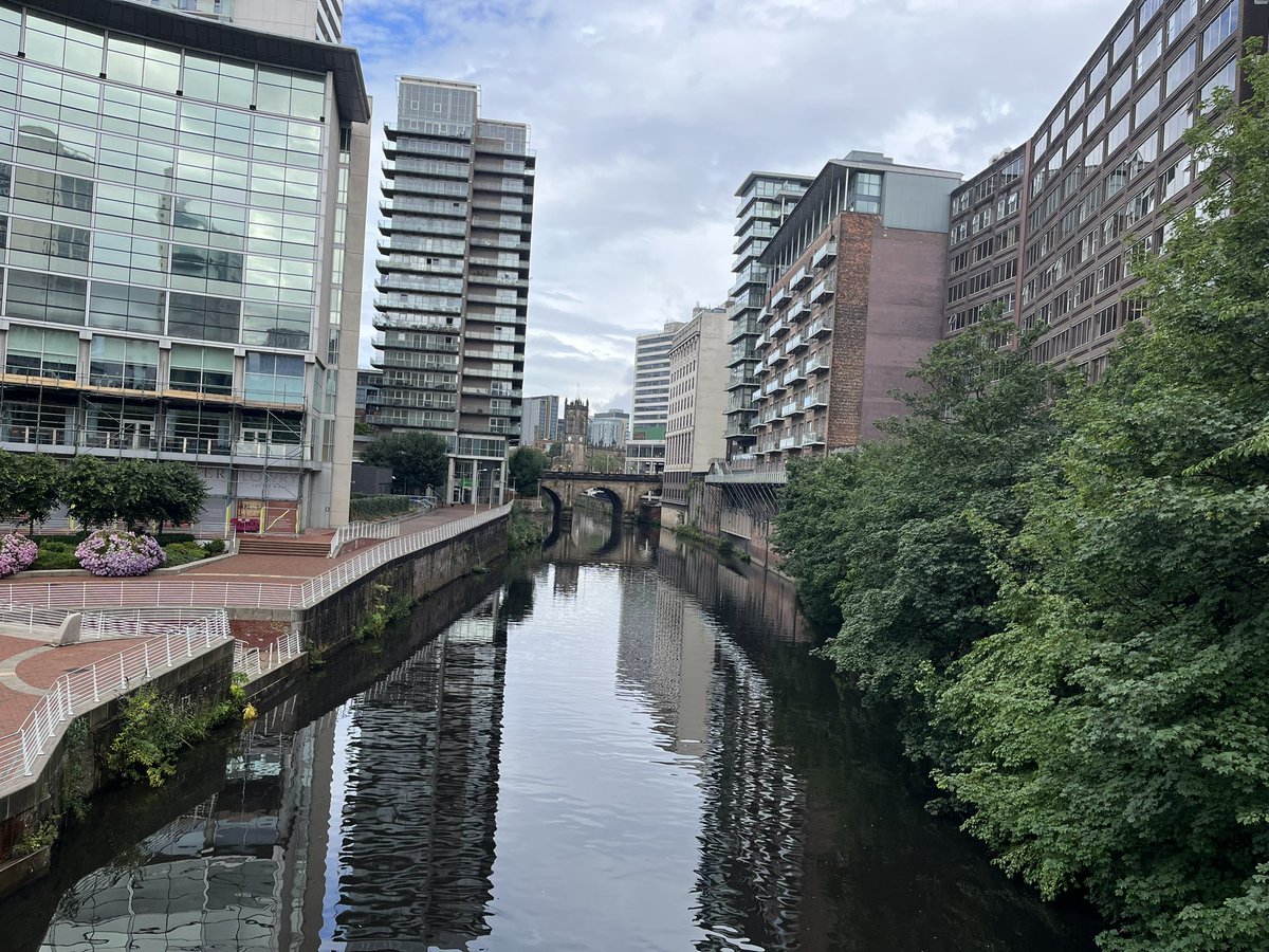 Jamie_Woodward_'s tweet photo. River Irwell that flows through Manchester city centre blighted by record sewage dumping by @unitedutilities with 12,000 discharges in 2023 — the highest rate of all English rivers when accounting for length — at 95 dumps per mile 💩💩https://t.co/twD3eR4fRd @ManCityCouncil https://t.co/iwE7gAPYwF