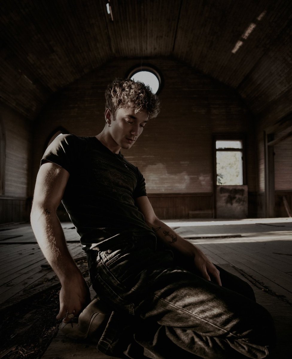 ofmcretalent's tweet photo. 𝐌𝐀𝐋𝐀𝐂𝐇𝐈 𝐉𝐔𝐃𝐀𝐒 𝐁𝐔𝐑𝐊𝐄.

        ❛ pureblood. slytherin.
           burke heir. older 
           brother to twins.
           can’t figure out
           what he wants. 
           metamorphmagus.❜

written by #єємѕ https://t.co/qrBGtvJzIa