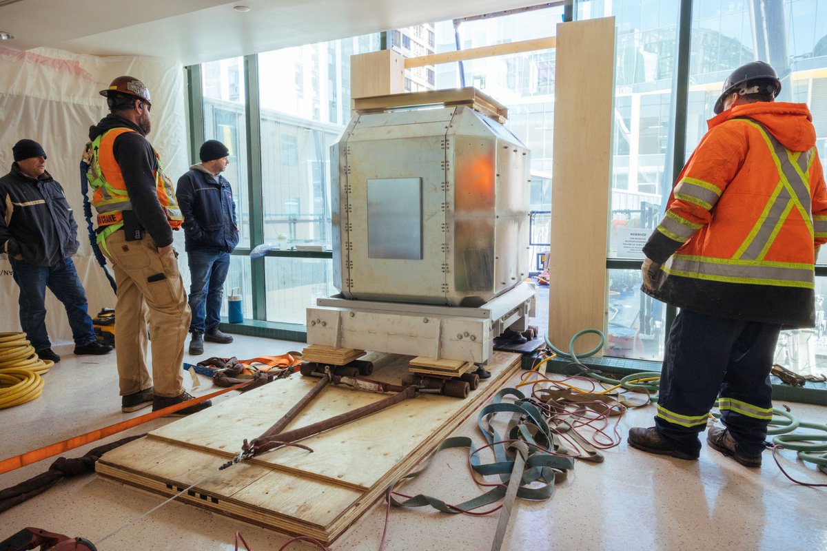 SickKidsNews's tweet photo. We had a special delivery at SickKids this weekend – the 1st #NICU MRI in Canada! Our new NICU MRI will provide advanced imaging for the smallest patients at SickKids without having to leave the NICU. More to come on this exciting new arrival! #PrecisionChildHealth https://t.co/5W3nsPt76w