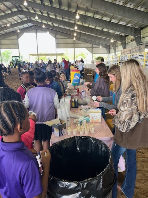 IbervilleSchool's tweet photo. 🌱🚜 Ag Adventures is off to an incredible start, with students diving into hands-on learning about agriculture. #AgAdventures #IPSB #AgricultureEducation #MovingForward🌾🌟 https://t.co/zqgGvGqVzs