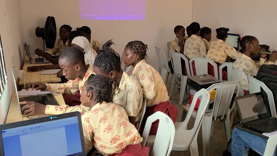 New computer lab in Alakuko community, #Lagos #Nigeria with a $3,749 grant from World Connect matched with $1,250 community co-investment, built in 3 months. #locallyleddevelopment #powerinsidecommunities #shiftthepower