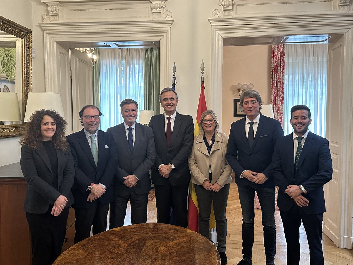 SpainCoE's tweet photo. El Embajador Representante Permanente ha ofrecido una recepción a la delegación española del @COECongress, que celebra esta semana su 46ª sesión plenaria anual, y en la que participan alcaldes y diputados autonómicos de 🇪🇸.

#46thSession #CoECongress https://t.co/5j4ml1Ech7