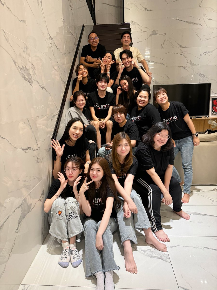 🎉จบแล้วครับ สำหรับ #เรือนทาสตอนจบ 
ขอบคุณ พี่หนุ่ม กฤษณ์ และเมคเกอร์ เค ที่สร้างละครสุดเข้มข้น รวมทัพนักแสดง ทีมงาน และแม่ๆสายซัพพอร์ตแก๊ง #เรือนทาส  

ขอบคุณช่อง3 และพี่หนุ่มที่ให้โอกาสตี๋ เป็นคุณพี่พระเอกเรือนทาสนะครับ🩵🩵🩵

#TEeThanapon 
#TEeJarujiWorld