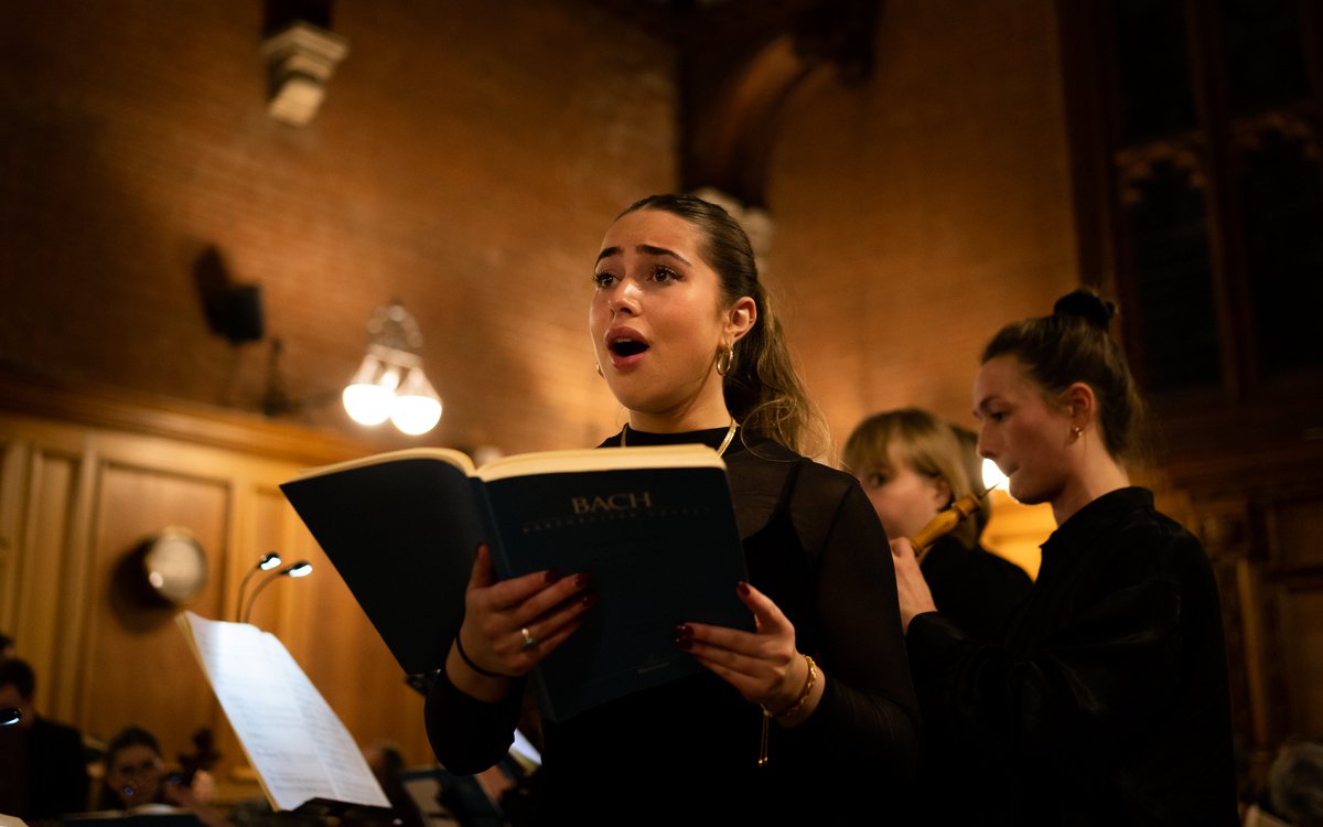 🎵🎶 Bach’s St John Passion was brought to life on Friday 8 March 2024 in a collaborative venture that pushed the boundaries of student performance. 'Performers and audience alike experienced the depths of this music in ways that were new to us all.' ➡️ girton.cam.ac.uk/news/immersive…