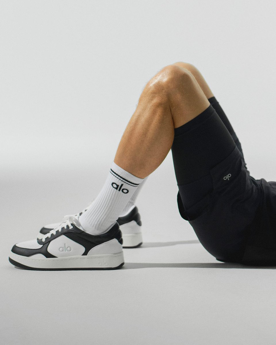 【Alo Yoga】アローヨガ  Alo Recovery Mode Sneaker Alo Alo Recovery Mode Sneaker - Navy/White - Casual Shoes