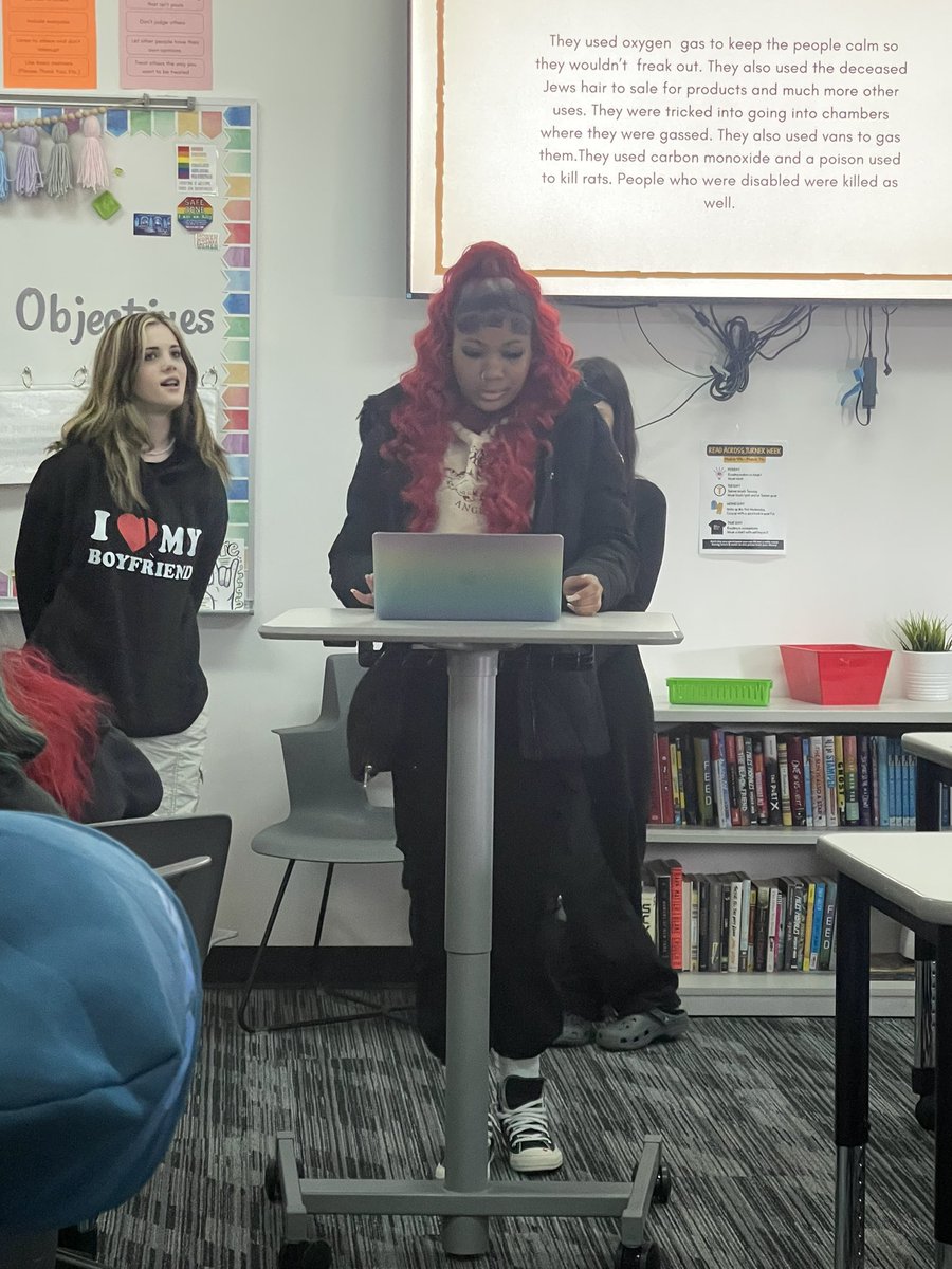MrsBrantley17's tweet photo. #TMSslueth #TurnerFamily 

ELA Presentations went great today!! https://t.co/vxEbNvKWgR
