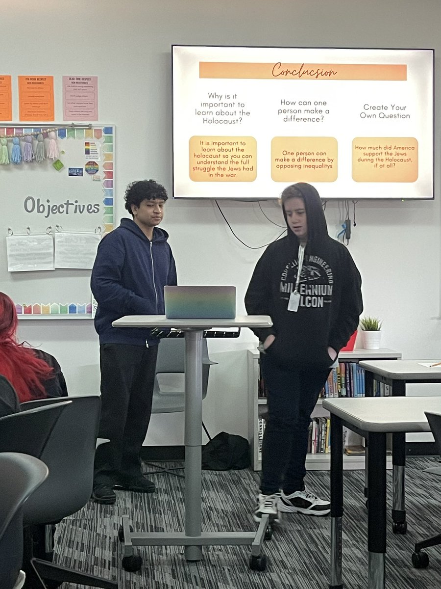 MrsBrantley17's tweet photo. #TMSslueth #TurnerFamily 

ELA Presentations went great today!! https://t.co/vxEbNvKWgR