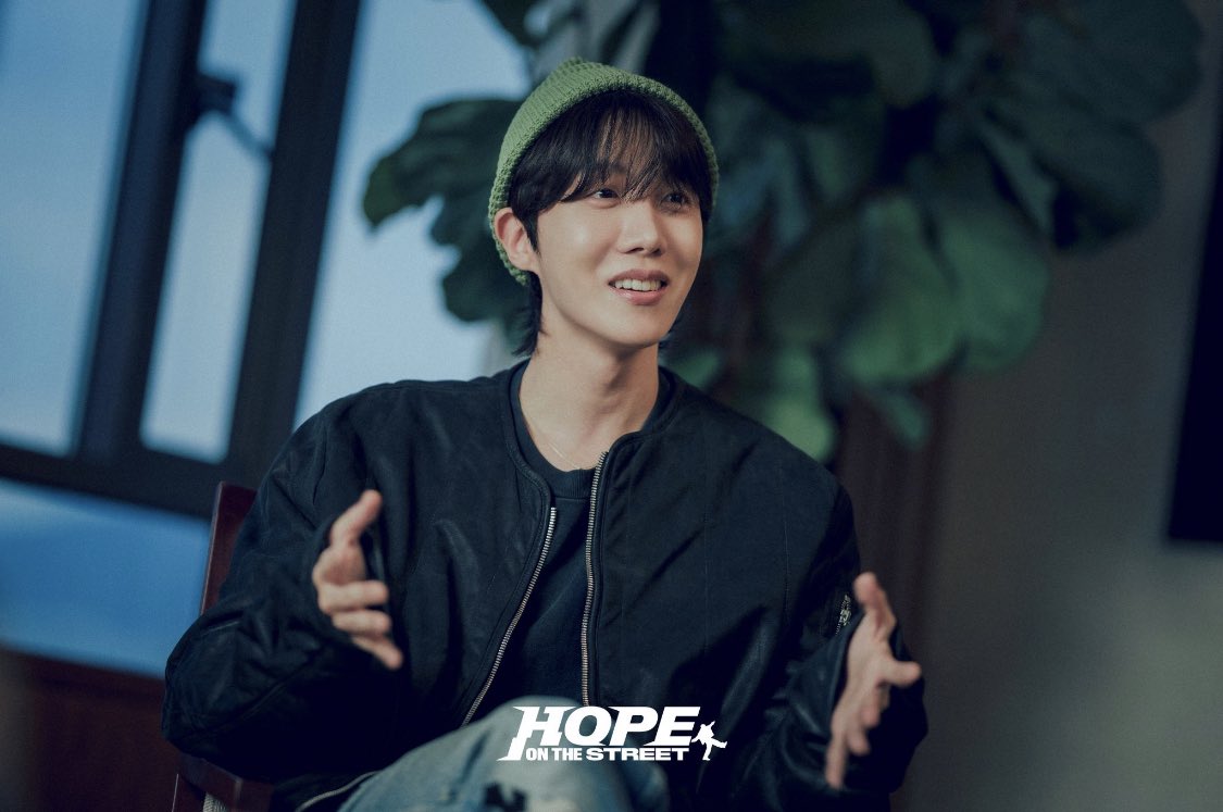 Dianalauradr24's tweet photo. HOPE ON THE STREET> Official Photo EP.1 https://t.co/xqsEve0YnM