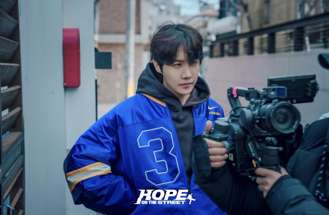 Dianalauradr24's tweet photo. HOPE ON THE STREET> Official Photo EP.1 https://t.co/xqsEve0YnM