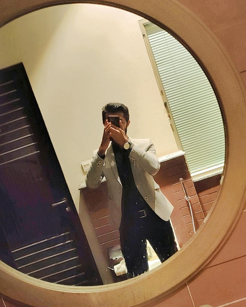 Sanwal596's tweet photo. This beauty makes me jealous 🥹🫶
.
.
.
.
.
PC 👉@sanwal596
.
.
.
.
#sanwalrazzaq #sanwal_razzaq #Instagram #sanwal596 #Instagram #instamood #instafashion #instalove #likeforlike  #followforfollowback #following  #fashionbloggers #blackoutfit #pakistaniweddings #fashionstyle https://t.co/BjHGGy41sS