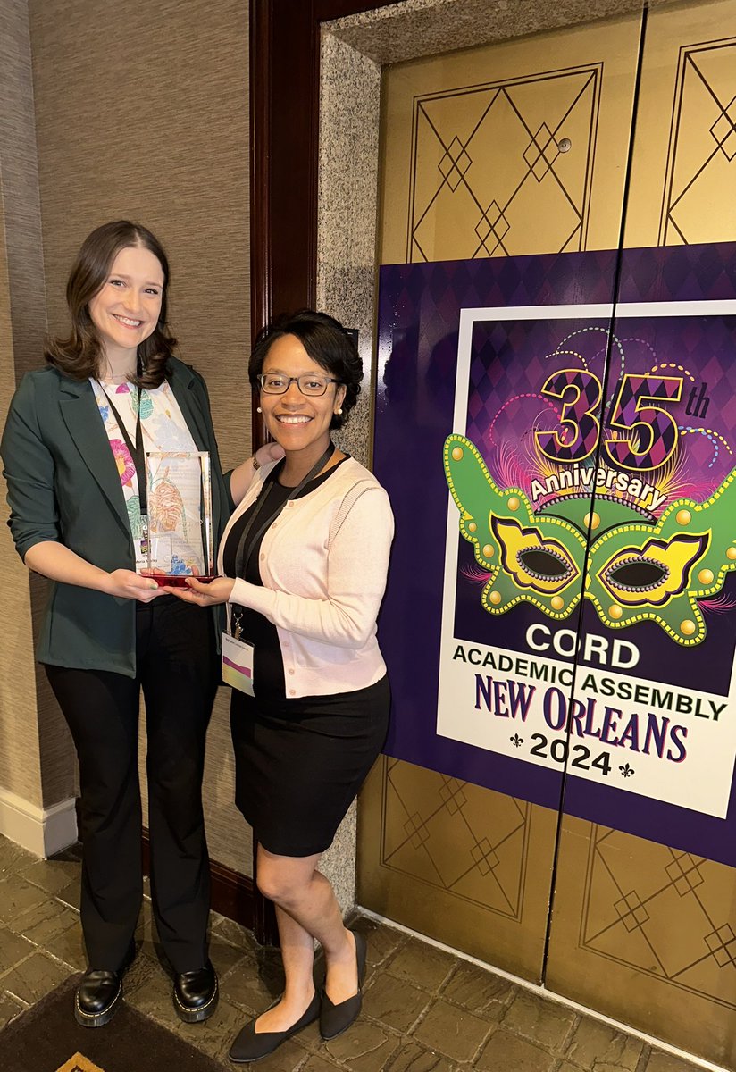 newmothorax's tweet photo. Honored to accept the Michael P. Wainscott, MD Program Director Award on behalf of our truly stellar PD @TheGargFather 🏆 No one could be more deserving! https://t.co/E0BguOXQJt