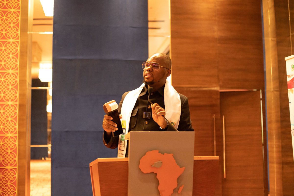 bsidikou's tweet photo. #POSNIGER  : C'était lors du Lancement avec le projet PVI Niger de l'Agence National pour la Société de l'information - #ANSI, Soutenu par la #BanqueMondiale.

@ifuturAfrica   sera chargée de fournir les dispositions de Paiements #TPE / #POS, le systèmes de gestions des transactions communément appelé Agrégateur de paiement, le recrutement des points de services, les marchands ainsi que l'accompagnement dans l'adoption des paiements électroniques.

Il s'agit de 2000 dispositifs de paiements (points d'acceptation de paiements électroniques et Points de Services Financiers) qui seront distribués dans les prochains jours.

Grâce à cet écosystème de produits et services financiers aujourd’hui disponible, l’ensemble des acteurs (Les Banques, SFD, Assurance, Facturiers, Commerces, les opérateurs Télécoms) peuvent facilement s’interfacer et rendre disponible leur service à ce vaste réseau sur les Terminaux. Plus il y’en aura de service disponible via ces terminaux, plus l’adoption sera facile pour les marchands , et par ricochet nous pouvons atteindre les populations dans ce défis d’inclusion financière.

Pour ceux qui réponds aux critères Formulaire enrôlement en bas: https://t.co/5G6odGPo06