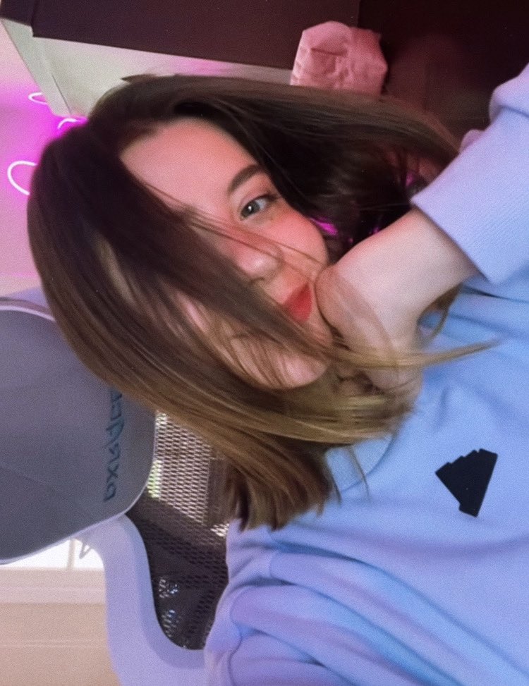 picsvoltan's tweet photo. 💇🏼‍♀️ https://t.co/jrsVcLPdWV