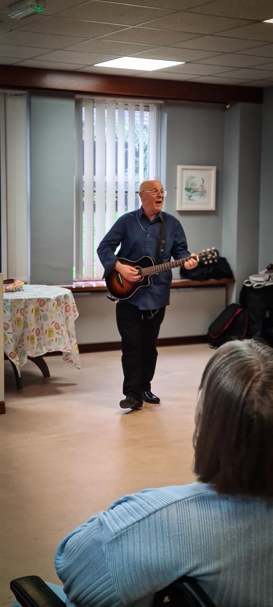 To share the healing power of live music, @MiHCUK visited Stroke Rehabilitation Unit to give our patients their very own concert. Research shows live music can heal and even the tapping of a finger is natural physiotherapy. Music can also evoke beautiful memories🎸🎶@NHSGrampian