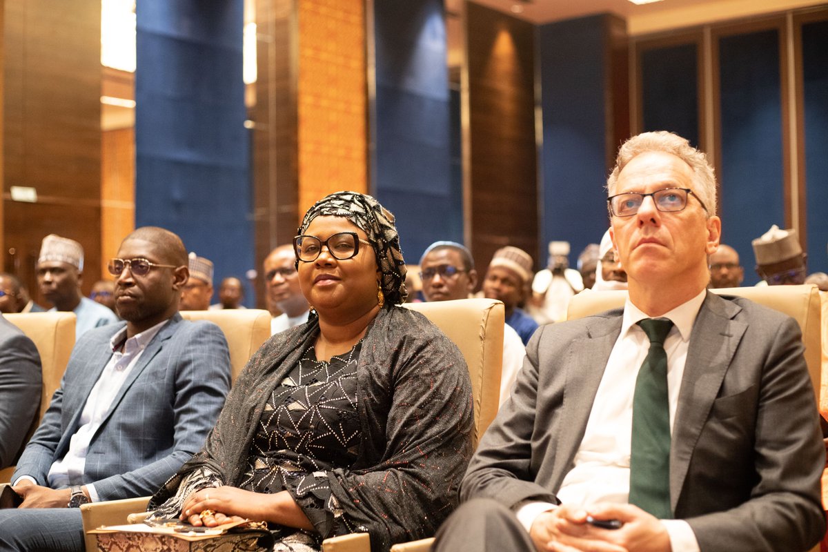 bsidikou's tweet photo. #POSNIGER  : C'était lors du Lancement avec le projet PVI Niger de l'Agence National pour la Société de l'information - #ANSI, Soutenu par la #BanqueMondiale.

@ifuturAfrica   sera chargée de fournir les dispositions de Paiements #TPE / #POS, le systèmes de gestions des transactions communément appelé Agrégateur de paiement, le recrutement des points de services, les marchands ainsi que l'accompagnement dans l'adoption des paiements électroniques.

Il s'agit de 2000 dispositifs de paiements (points d'acceptation de paiements électroniques et Points de Services Financiers) qui seront distribués dans les prochains jours.

Grâce à cet écosystème de produits et services financiers aujourd’hui disponible, l’ensemble des acteurs (Les Banques, SFD, Assurance, Facturiers, Commerces, les opérateurs Télécoms) peuvent facilement s’interfacer et rendre disponible leur service à ce vaste réseau sur les Terminaux. Plus il y’en aura de service disponible via ces terminaux, plus l’adoption sera facile pour les marchands , et par ricochet nous pouvons atteindre les populations dans ce défis d’inclusion financière.

Pour ceux qui réponds aux critères Formulaire enrôlement en bas: https://t.co/5G6odGPo06