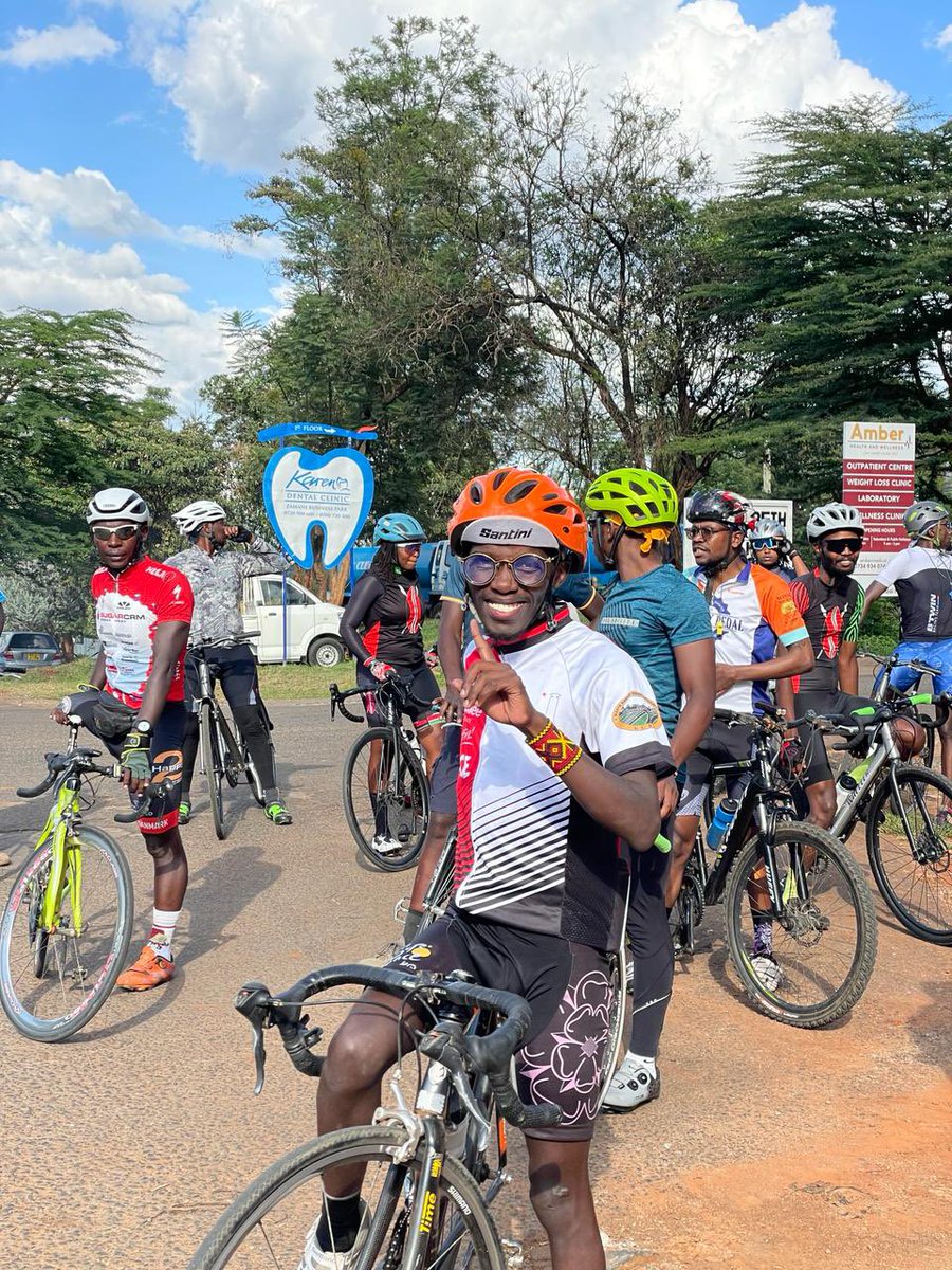 MamaCycling's tweet photo. Tuesday Ride team. https://t.co/NpV5CWYKXD