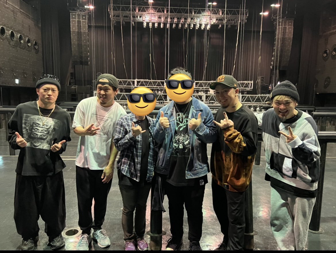 wm86js's tweet photo. 去年はSiMに本当に助けられて今日の出来事は一生の宝物です！
これからも活躍楽しみにしてます！
本当にありがとうございました
#sim #zepp #tokyo  @SiM_Official https://t.co/MxsRPJ738i