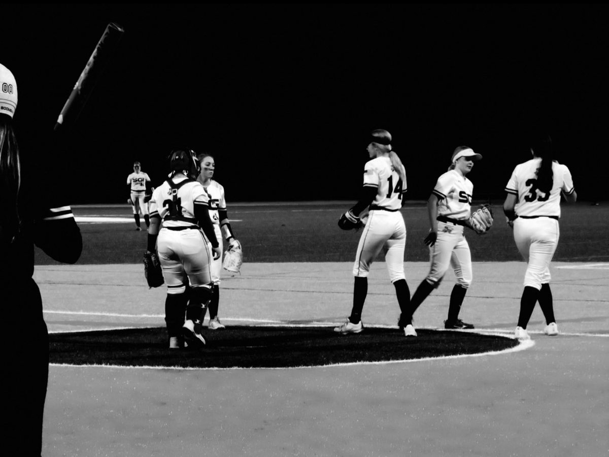 SGIsoftball's tweet photo. Great start to the season for your 2024 Lady Griffs with a big opening win 19-7 over Newfane Softball last night. 

Kamats 2-3 3RBI
Heary 2-2 3 RBI
Wikman 1-1 4BB 2 RBI 3 runs
Fisher 2-3 2BB 1 RBI 3 runs 1 HR

The Lady Griffs head to Medina on Thursday to take on the mustangs! https://t.co/vKxQFCn8gg