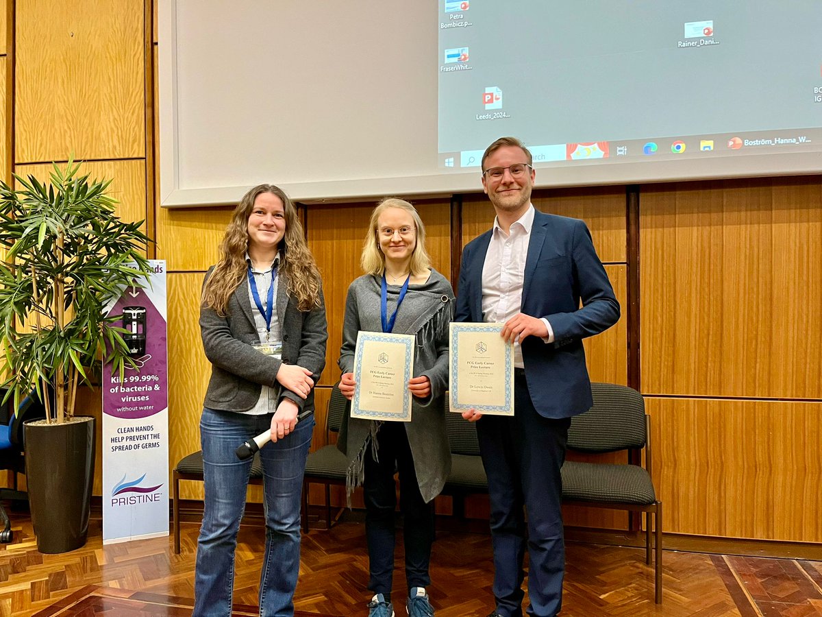 Absolutely delighted to have been awarded the Physical Crystallography prize by the British Crystallographic Association (@britcryst)!! Many congratulations to the brilliant @HannaBostroem who was also awarded the prize.