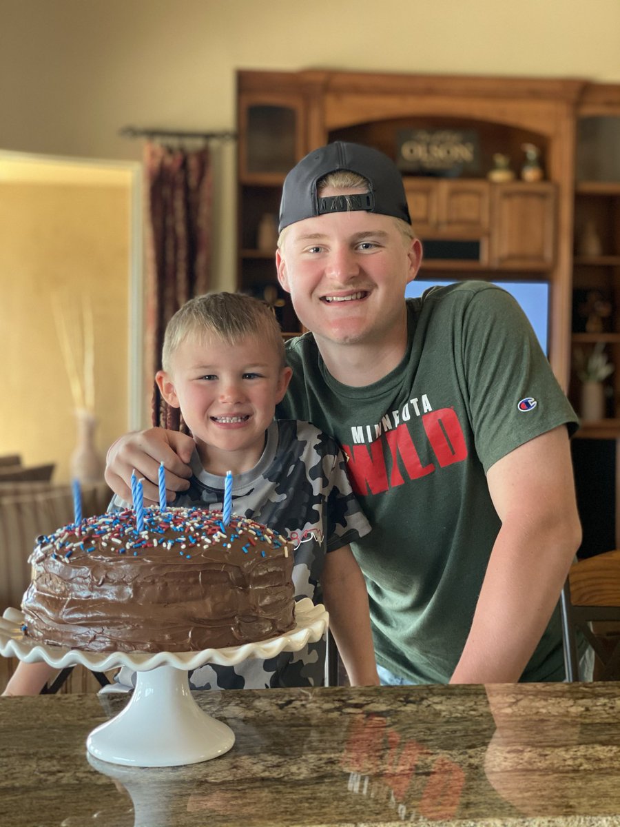 KateKaminski1's tweet photo. Happy birthday to Pax and @masondurose25! ⚾️ #ballislife https://t.co/YlFrUfONyR