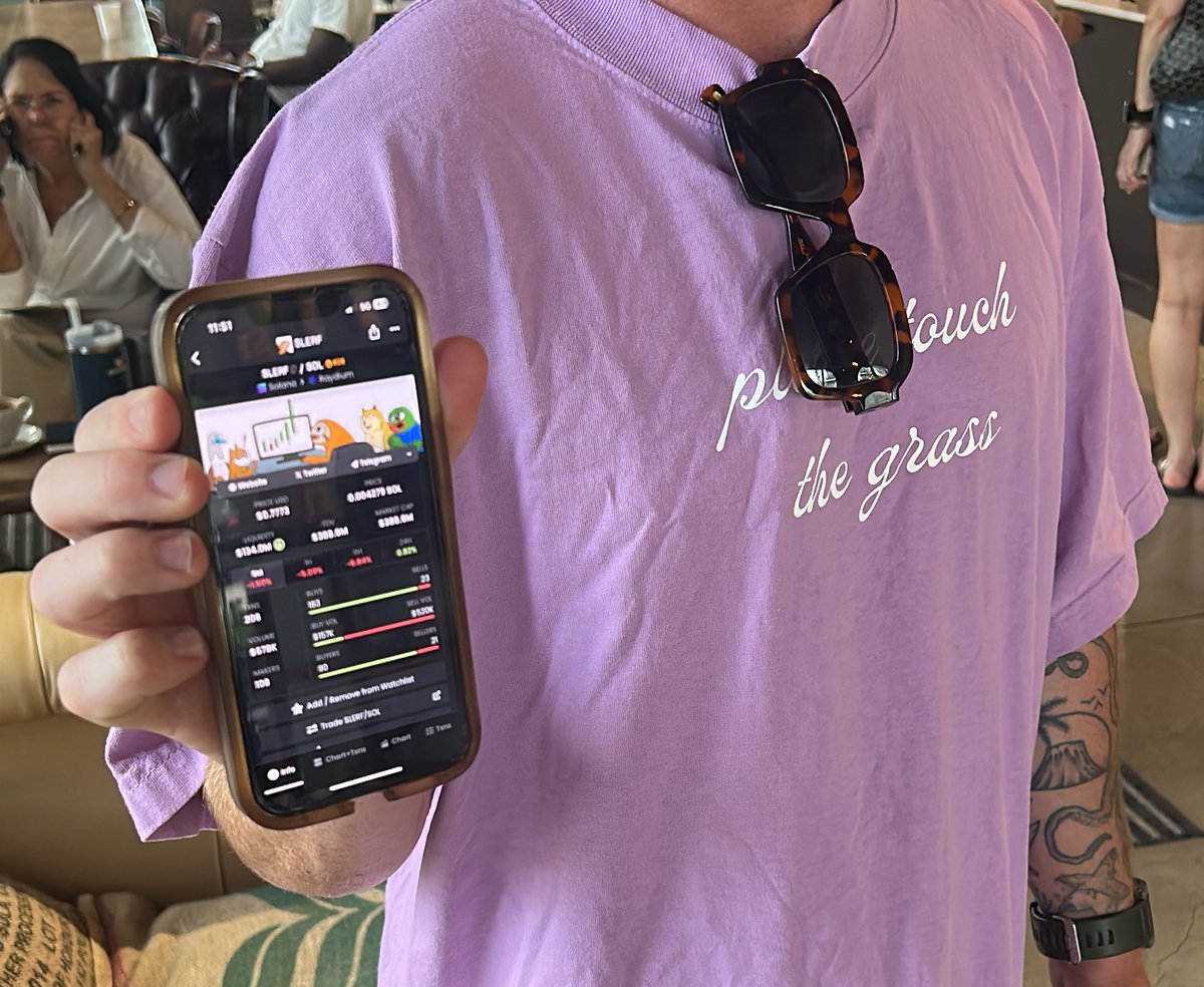 supersupertiny's tweet photo. me shilling my photog @plztouchthegraz turned into him shilling me slerf lol gm https://t.co/HJkqU57EFe