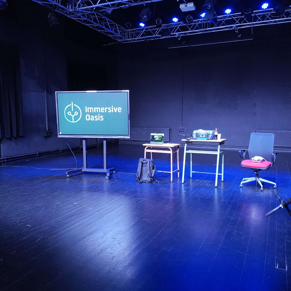 immersive_oasis's tweet image. A few days ago, Enol Villamor Rodriguez, a professional filmmaker🎥 and one of our team members, held a theoretical-practical session at @ESADAsturias, exploring the potential of Immersive Technologies and 360° video creation in #filmmaking. 🎬

#360Video #Innovation #Gijon