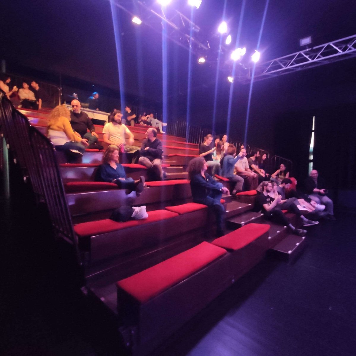 immersive_oasis's tweet image. A few days ago, Enol Villamor Rodriguez, a professional filmmaker🎥 and one of our team members, held a theoretical-practical session at @ESADAsturias, exploring the potential of Immersive Technologies and 360° video creation in #filmmaking. 🎬

#360Video #Innovation #Gijon