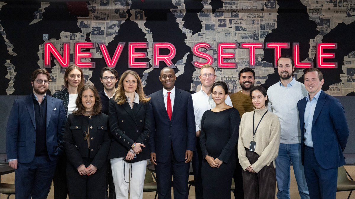 Innovation is key to the success of our financial services sector, and our payments ecosystem is leading the charge! Today I visited @Revolut to witness their innovative solutions and meet with some of our leading payments and fintech firms to discuss the upcoming National…