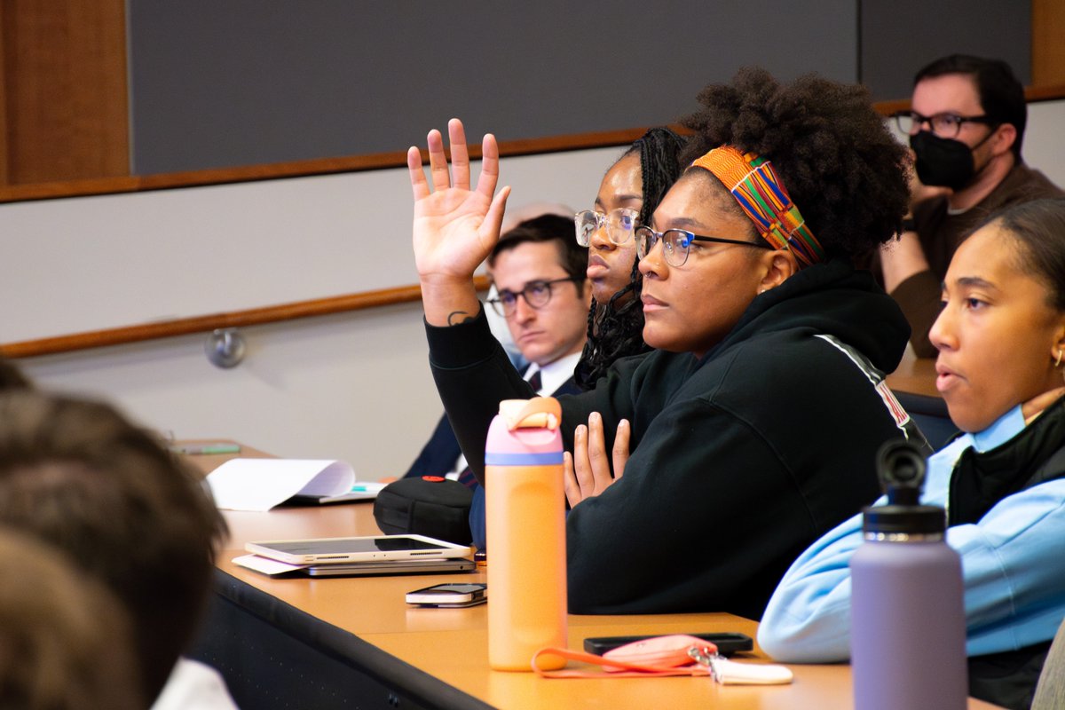 THANK YOU to @cbrennansports, @JasonMurray117, #LaToyaSanders, @roxscott and @BriScurry, and everyone who attended our @PovichCenter's latest discussion Tuesday! Such meaningful insights on the state and future of women's basketball and women's sports! #fearlessjournalism 🏀