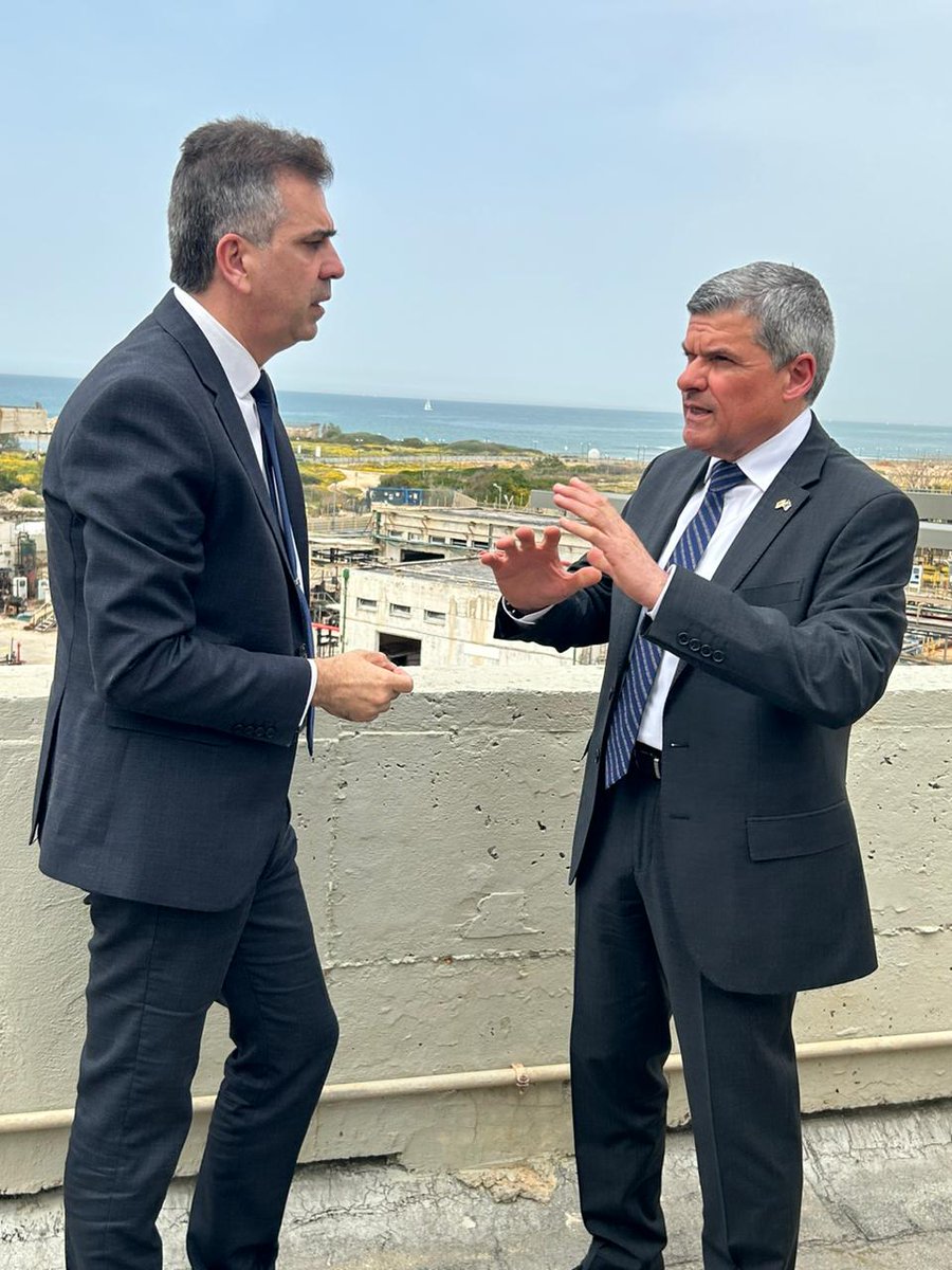 Fruitful meeting with #Israel's #Energy Minister @elicoh1 on: 🔹promoting the #Great_Sea_Interconnector as a top priority, 🔹need for a swift solution to the #Aphrodite-#Ishai issue, 🔹cooperation in developing #natgas infrastructure in the #EastMed. ℹ️shorturl.at/huBY7