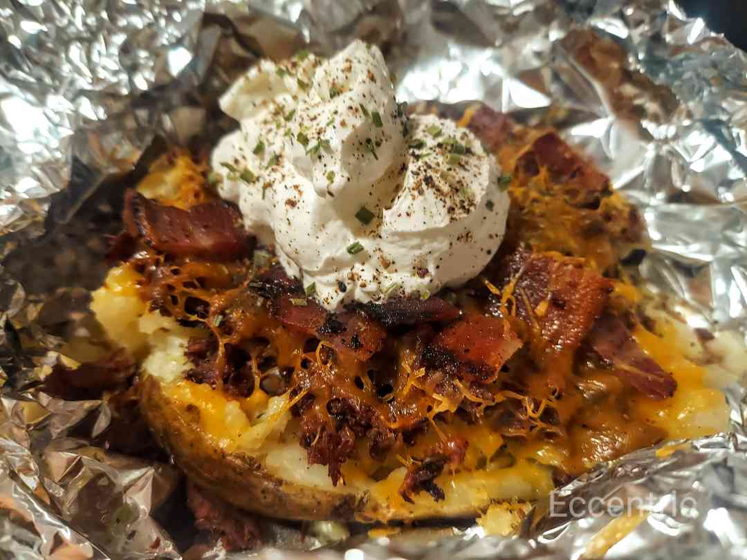 FarmsKey's tweet photo. A loaded baked potato with crispy bacon and smoked brisket will make your mouth water, especially when you use Cotter Key bacon and brisket, shoplink in bio. 
#loadedbakedpotato #smokedbrisket #grassfed #bacon #cotterkeyfarms https://t.co/u2a8TjDhBy
