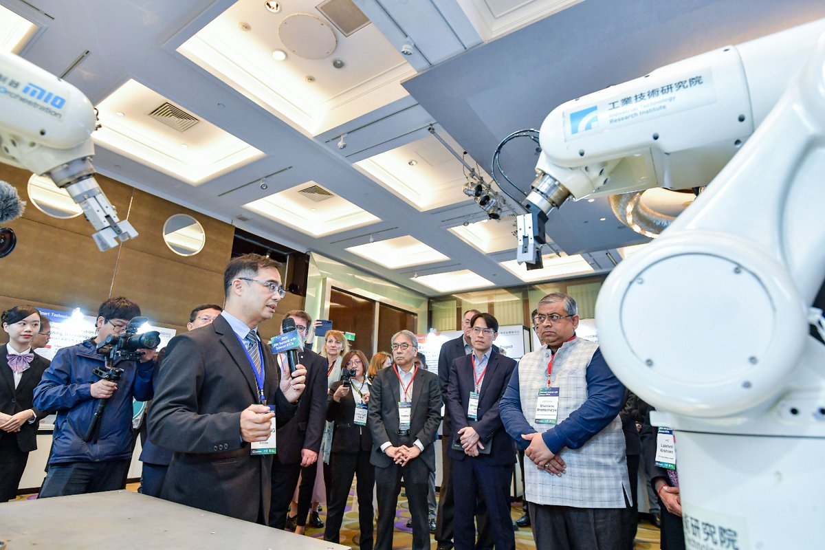 CSIR-CSIO (@csir_csio) on Twitter photo Exciting summit today with Taiwan RTOs! <a href="/CSIR_IND/">CSIR, India</a> Lab directors Prof Bhattacharya from <a href="/CSIR_CSIO/">CSIR-CSIO</a> & Dr. Panchariya from <a href="/CSIRCEERI/">CSIR-CEERI</a> & institute heads came together for insightful discussions on innovation and collaboration. <a href="/ITRI_Taiwan/">ITRI Taiwan</a> <a href="/DrJitendraSingh/">Dr Jitendra Singh</a> <a href="/DrNKalaiselvi/">N Kalaiselvi</a> <a href="/MEAIndia/">Randhir Jaiswal</a> Exciting summit today with Taiwan RTOs! <a href="/CSIR_IND/">CSIR, India</a> Lab directors Prof Bhattacharya from <a href="/CSIR_CSIO/">CSIR-CSIO</a> & Dr. Panchariya from <a href="/CSIRCEERI/">CSIR-CEERI</a> & institute heads came together for insightful discussions on innovation and collaboration. <a href="/ITRI_Taiwan/">ITRI Taiwan</a> <a href="/DrJitendraSingh/">Dr Jitendra Singh</a> <a href="/DrNKalaiselvi/">N Kalaiselvi</a> <a href="/MEAIndia/">Randhir Jaiswal</a>
