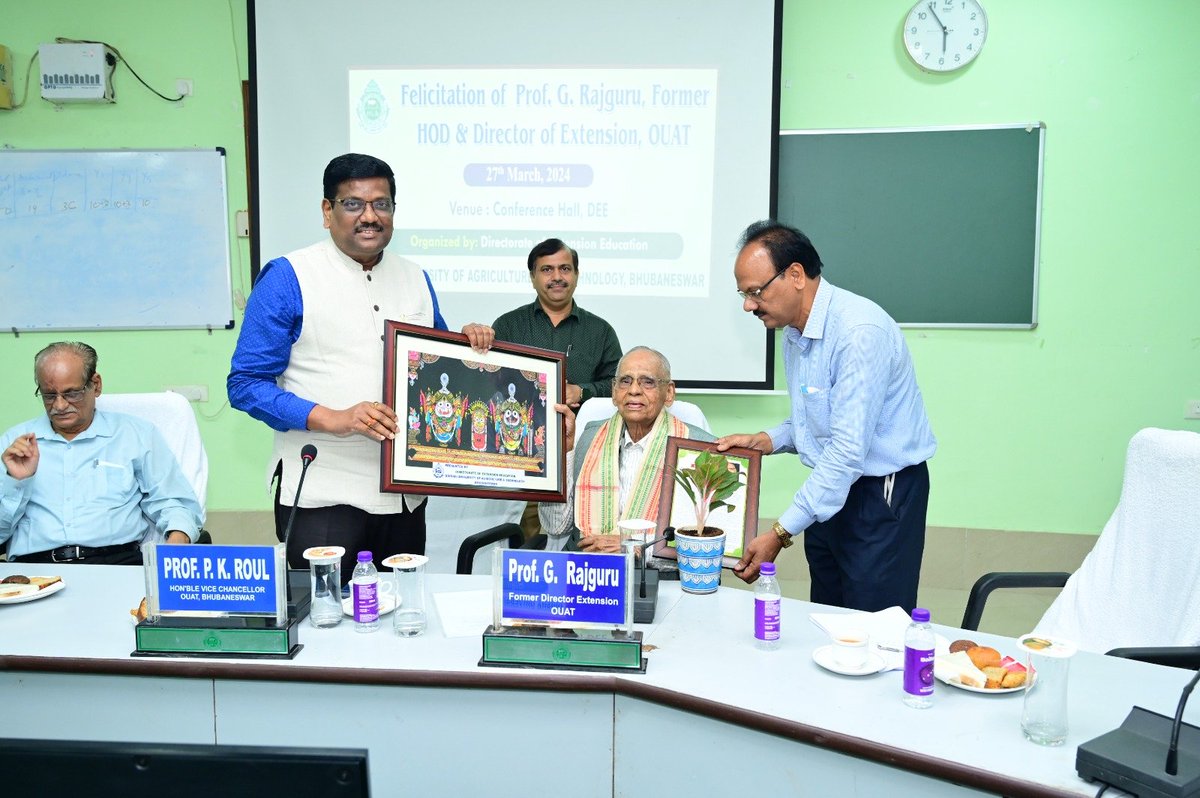 OdishaUniversi1's tweet photo. Prof. P. K. Roul, Hon'ble Vice Chancellor, OUAT felicitated Lifetime Achievement to Prof. G. Rajguru, Former HoD &amp; Director of Ext., OUAT on behalf of International Society of Ext. Education &amp; Prof. C. Satpathy, Former Dean Extension Education, OUAT on behalf of DEE on 27.03.24. https://t.co/Qke2KS4hzf