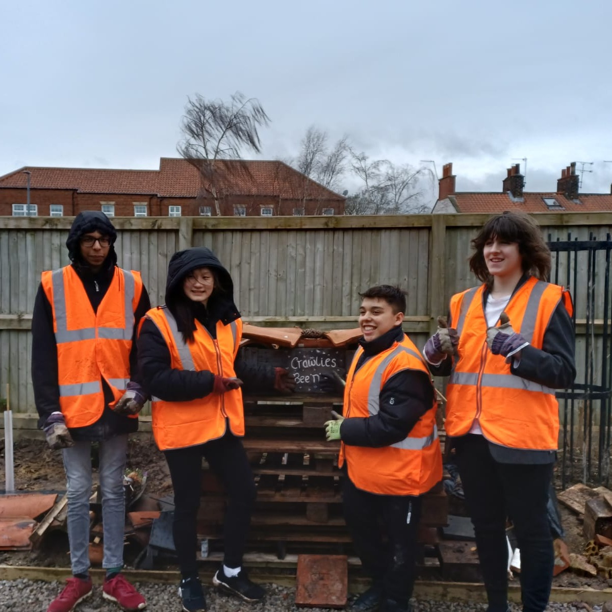 Hymers_College's tweet photo. Our @NCS Life Skills group took part in a community service activity, partnering with @beverleyinbloom at Beverley Train Station.

We were proud to see them embracing the opportunity to make a positive impact in their community. 

Well done Rafael, Megan, Pranav and Marceline! https://t.co/ggewXJFTBE