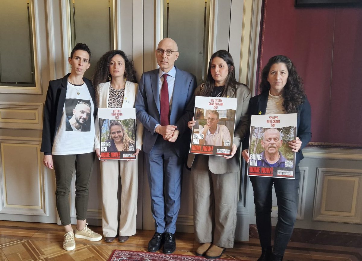 High Commissioner for @UNHumanRights @volker_turk heard the appeals of families of Israeli hostages held in Gaza for almost 6 months and the testimony of a survivor of the October 7 terror attacks perpetrated by Hamas against innocent civilians. #BringThemHome @WorldJewishCong