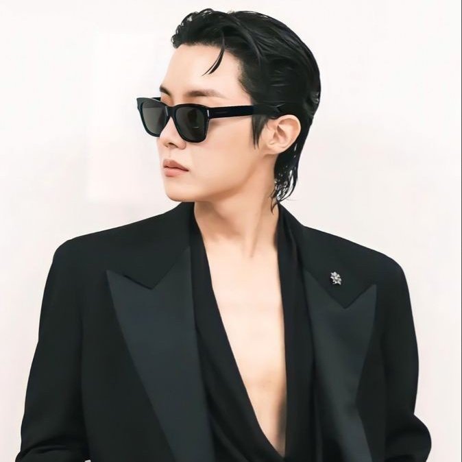 hemiywh01's tweet photo. @_JKJJKJ_ เจ้าเหมียว https://t.co/yO9ahqotR4