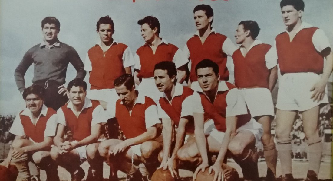 VBarCaracol's tweet photo. 🔥¡CLÁSICO CAPITALINO!

👀Las veces que se disputaron más de 3 puntos fueron

🦁1958: Millonarios empata y le da el título a Santa Fe
🦁2013: Santa Fe gana la Superliga
🔵2017: Millonarios gana la Liga
🦁2018: Santa Fe elimina a Millonarios en Copa Sudamericana

📻#ElVBarCaracol https://t.co/PbM3DVAR6M