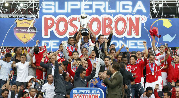 VBarCaracol's tweet photo. 🔥¡CLÁSICO CAPITALINO!

👀Las veces que se disputaron más de 3 puntos fueron

🦁1958: Millonarios empata y le da el título a Santa Fe
🦁2013: Santa Fe gana la Superliga
🔵2017: Millonarios gana la Liga
🦁2018: Santa Fe elimina a Millonarios en Copa Sudamericana

📻#ElVBarCaracol https://t.co/PbM3DVAR6M