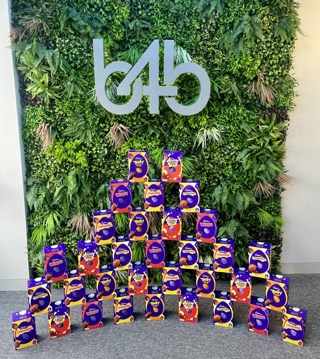 Easter has come early for team b4b 🤩

Everyone was greeted with a chocolate treat on their desk this morning to say thanks for all their hard work and wish them a wonderful Easter break (when it gets here!) 🍫🥚