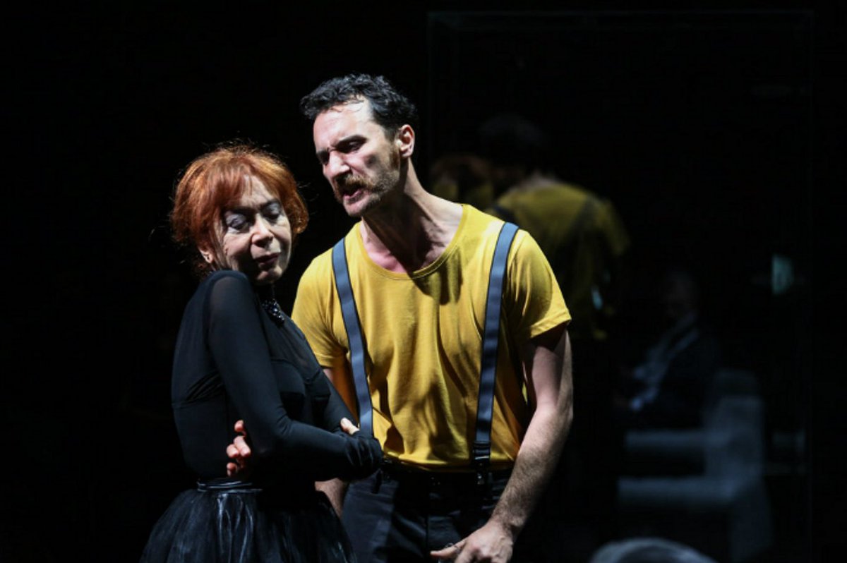 Dünya tiyatro günü kutlu olsun 🖤
#27MartDünyaTiyatroGünüKutluOlsun