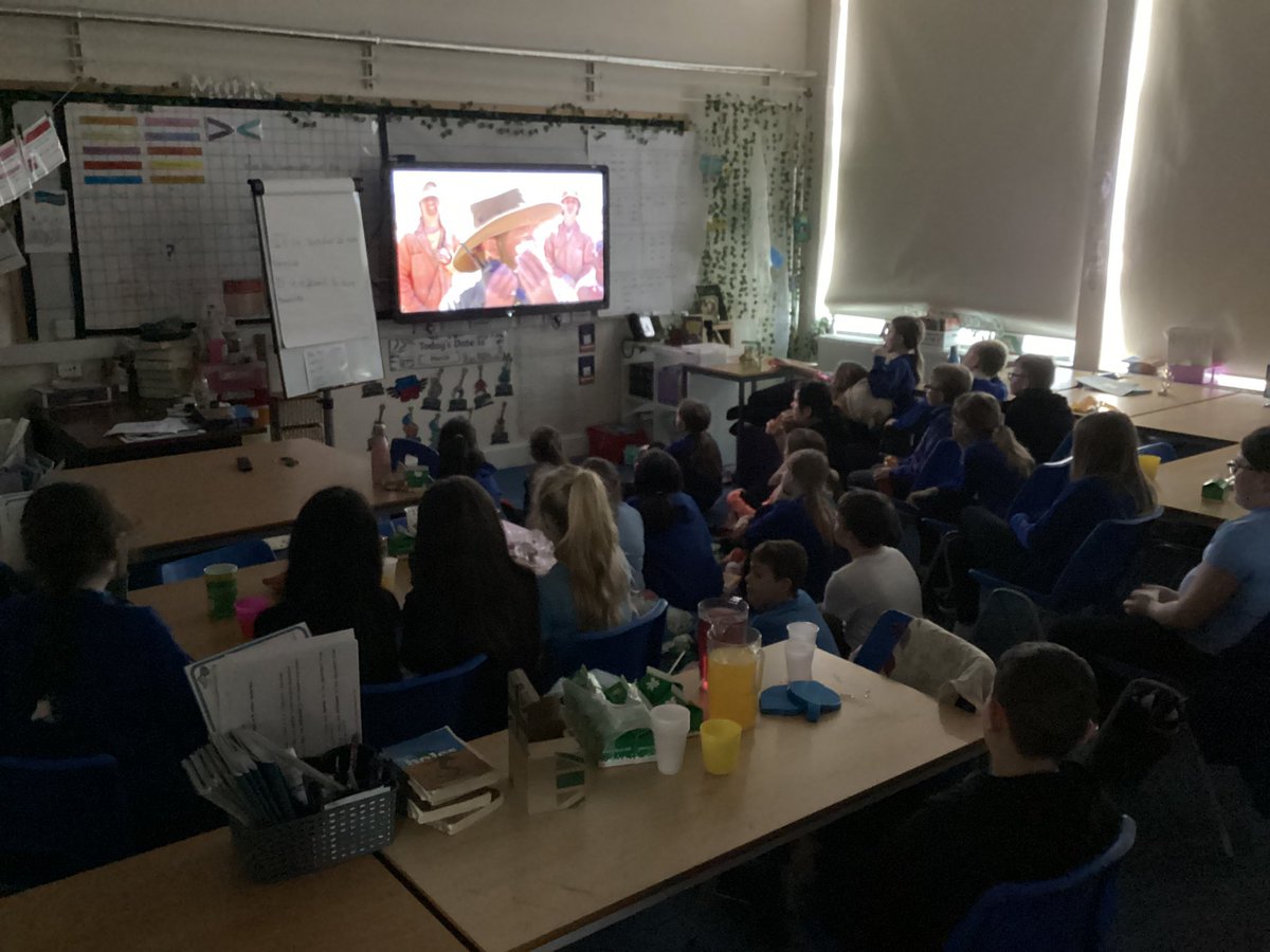 Mrs Mason tweet media