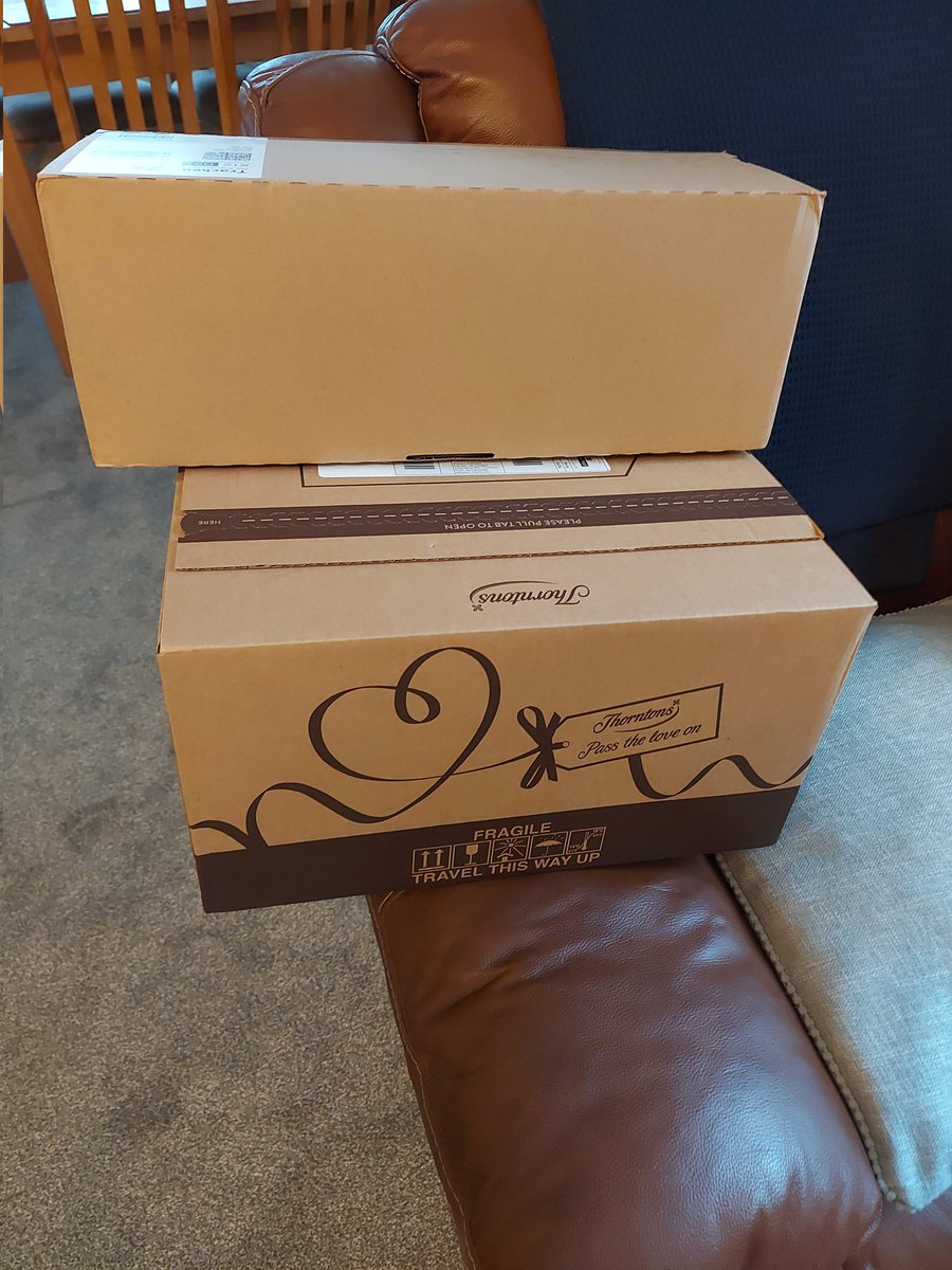 It's a good time of year to have kids. I box from Thortons and 1 from Hotel Chocolat 👏👏. Now to try to wait before opening 😀