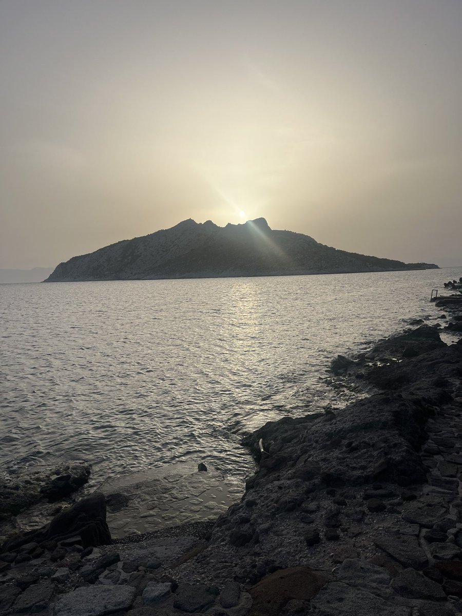 sbeb11's tweet photo. #Aegina #Perdika #Moni
🇬🇷 https://t.co/CzdTI1Omue