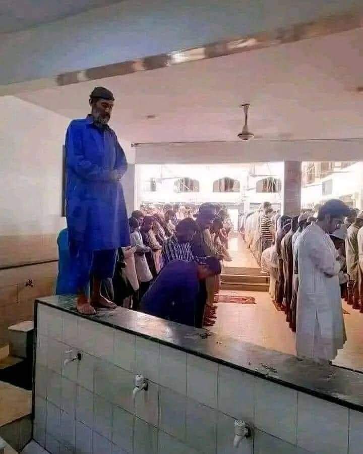 shiraz404's tweet photo. جب آپ کا دوست کہے یار تو تراویح میں تو نظر ہی نہیں آتا.😂🤣
 #خوف_کا_بت_ٹوٹ_گیا https://t.co/6pgLqEJBVj