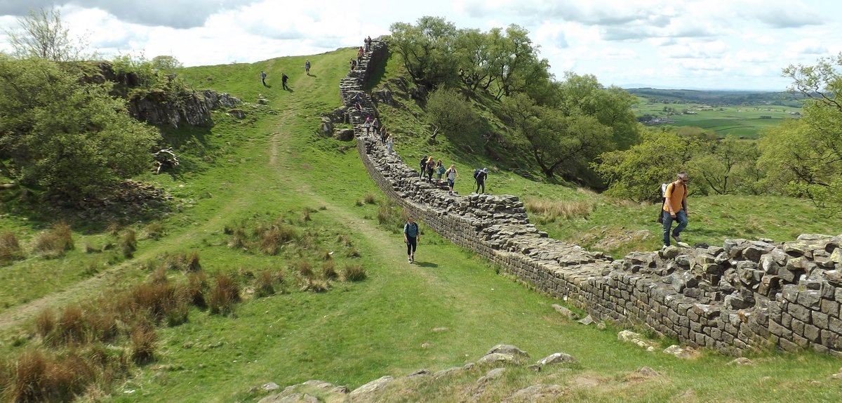 Hadrians Wall in the north of England with 100s of large images in walk round order flickr.com/photos/1515244…