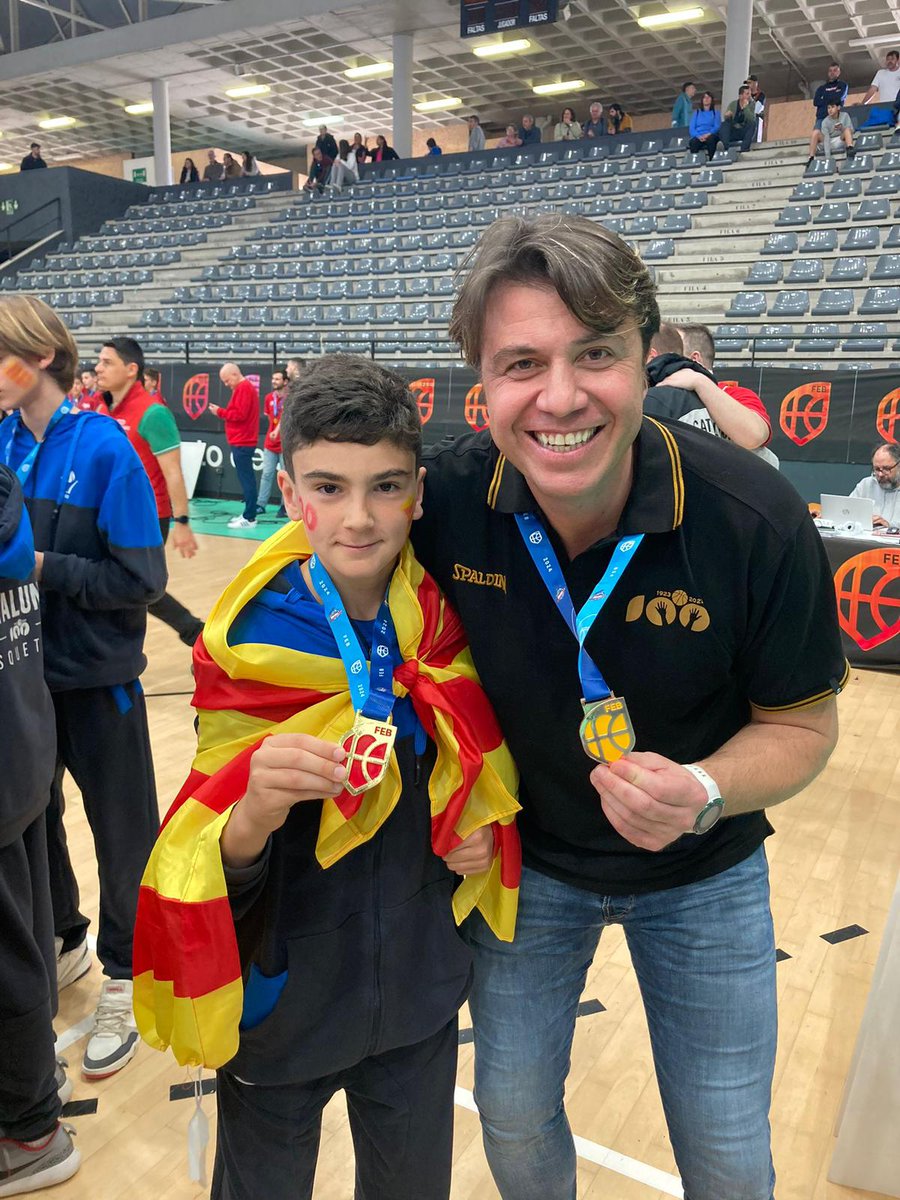 🏅 Felicitem al Martí Leon i al Micky Castillo, campió i tercer lloc d’Espanya de Seleccions Autonòmiques representant a Catalunya @FCBQ amb la Selecció Mini Masculina i Mini Femenina respectivament. 👏 Enhorabona i per molts més exits. #MadeinManresa