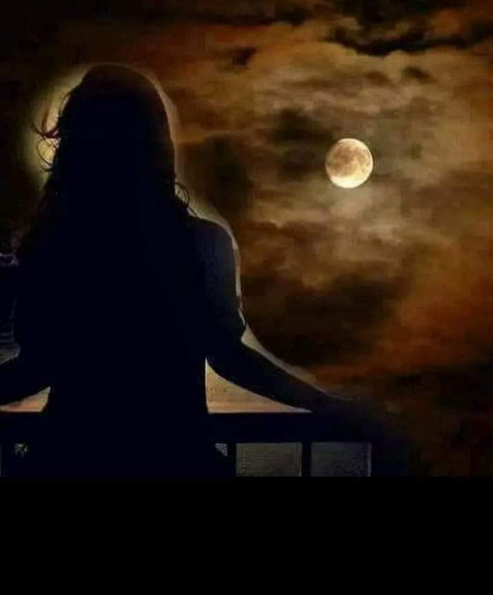 Guzaarish232's tweet photo. جانے کس رنگ سے روٹھے گی طبیعت اس کی 
جانے کس ڈھنگ سے اب اس کو منانا ہوگا

जाने किस रंग से रूठेगी तबीअत उस की 
जाने किस ढंग से अब उस को मनाना होगा

انور مسعود | Anwar Masood

#AnwarMasood #urdu #urdupoetry #urdupoetrylovers #urdushayari https://t.co/X6bNhOlVRc